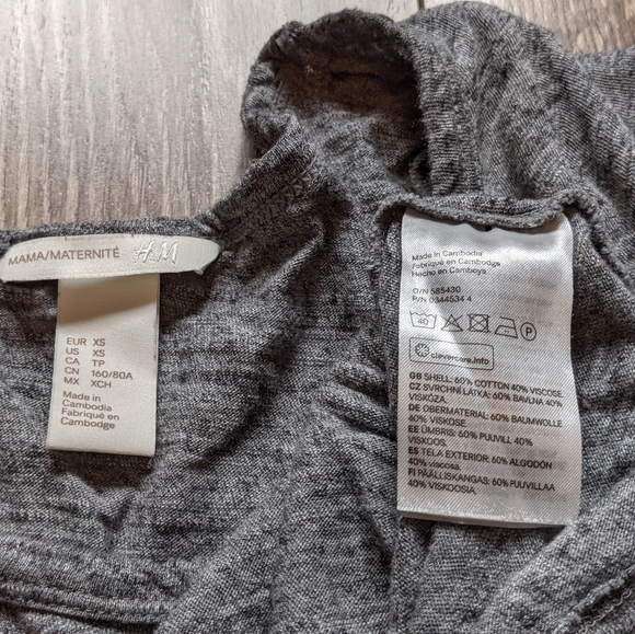 Used Maternity (XS) Bundle: 5pcs. H&M Tops - Picture 14 of 14